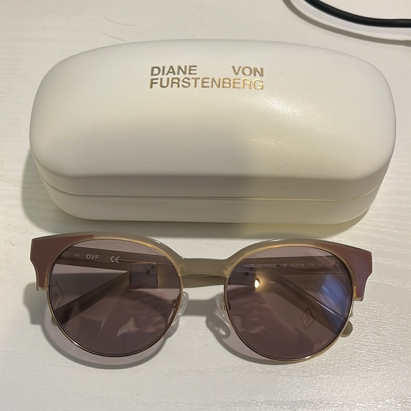 DVF sunglasses - Picture 2 of 4